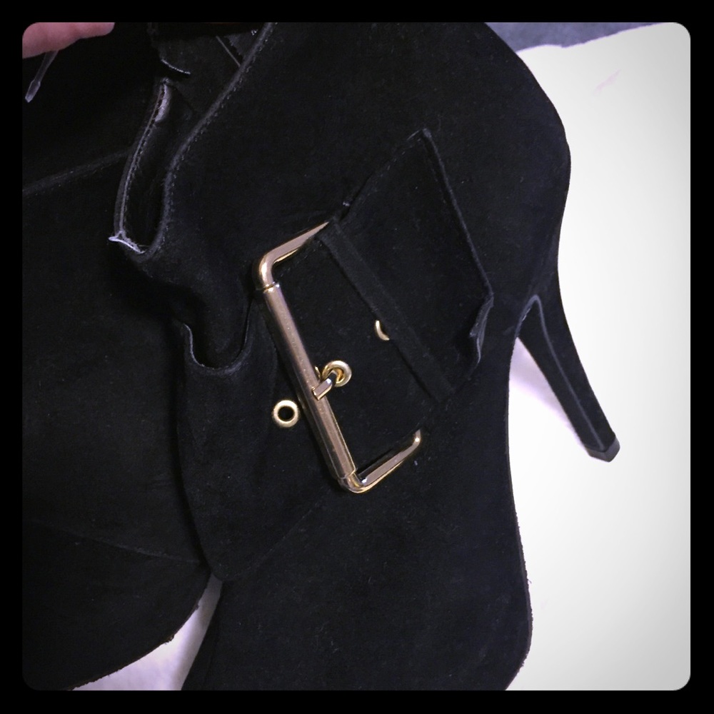 Anne Michelle heels